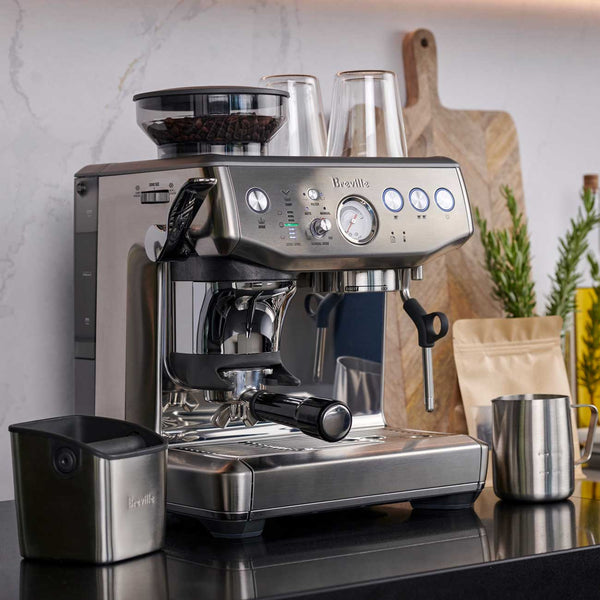 Breville Barista Express Impress - Assisted Manual Espresso Machine & Grinder